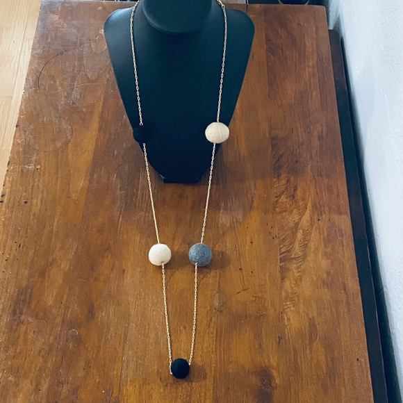 Yochi NY Felt PomPom Necklace - Picture 5 of 5